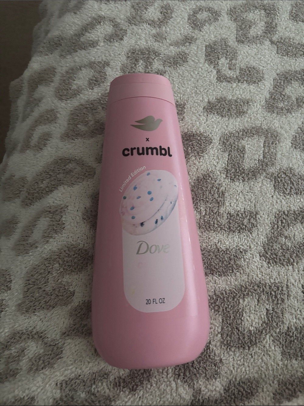 Crumbl x Dove Body Wash